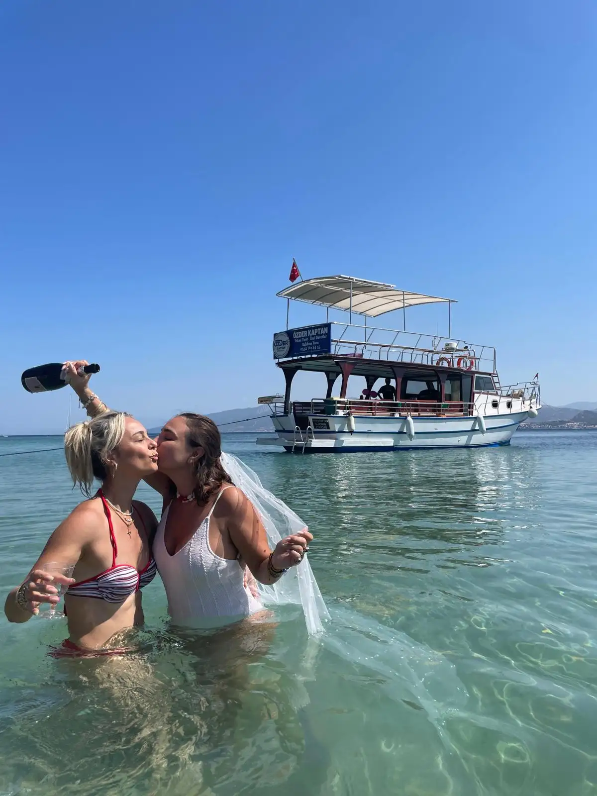 Bekarlığa veda teknede İzmir