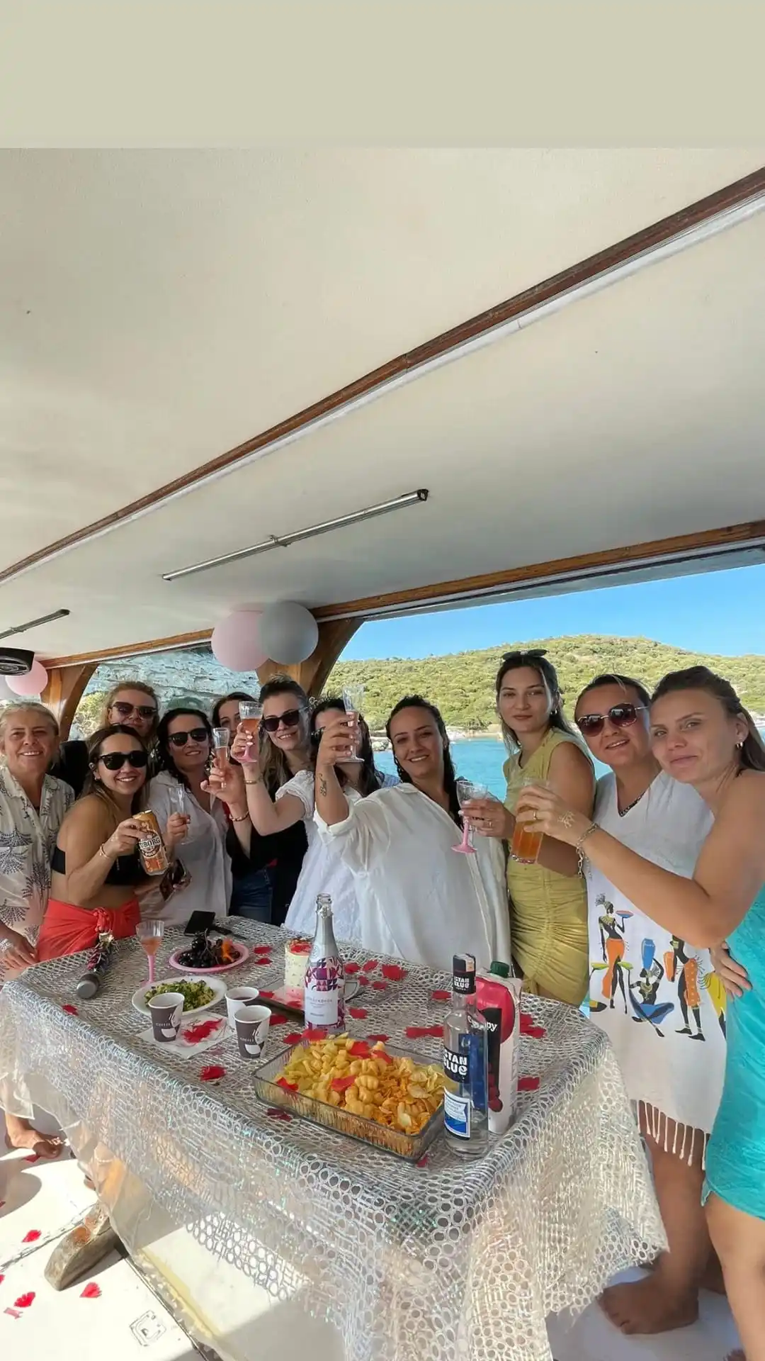 Grup partisi tekne Urla Ege